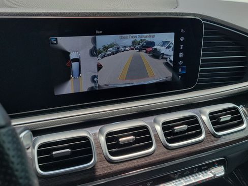 Used 2023 Mercedes-Benz GLS 580 4MATIC image 22