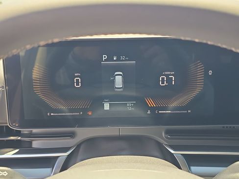 New 2027 Kia Carnival LX FWD image 32