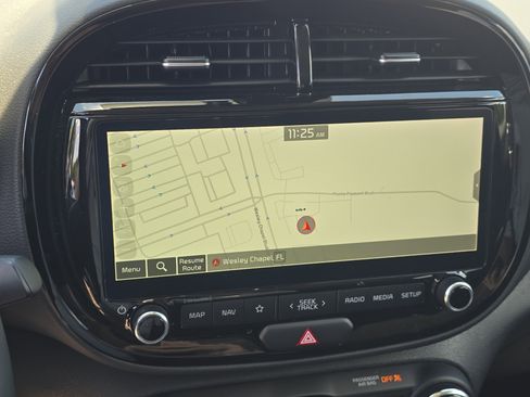 Certified 2025 Kia Soul GT-Line FWD image 23