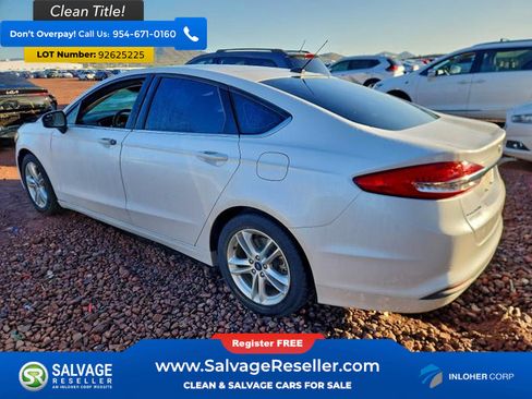 Used 2018 Ford Fusion SE w/ Fusion SE Technology Package image 3