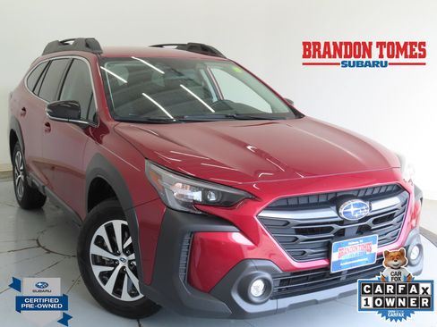 Used 2025 Subaru Outback Premium AWD/4WD image 1
