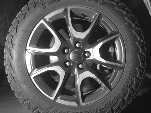 Used 2025 Jeep Compass Trailhawk AWD/4WD image 13