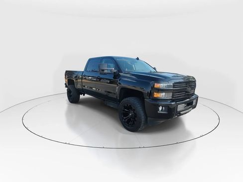 Used 2015 Chevrolet Silverado 2500 High Country w/ Duramax Plus Package AWD/4WD image 2