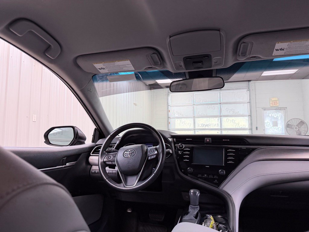 Used 2020 Toyota Camry SE FWD image 26