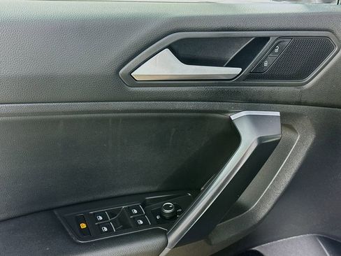 Used 2021 Volkswagen Tiguan SE R-Line image 20