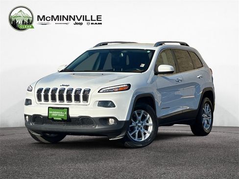 Used 2016 Jeep Cherokee Latitude w/ Cold Weather Group image 1