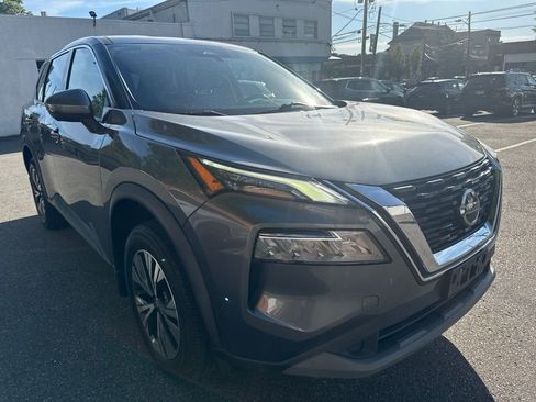 Used 2021 Nissan Rogue SV AWD/4WD image 3