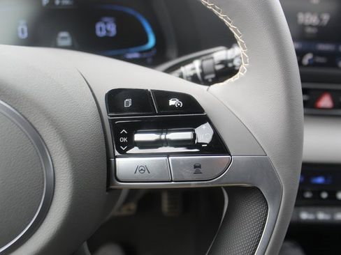 New 2026 Hyundai Elantra SEL Sport image 13