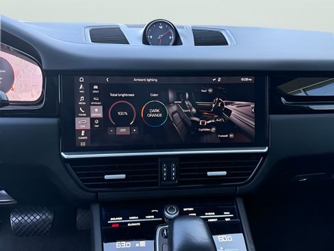 Used 2019 Porsche Cayenne AWD/4WD image 24