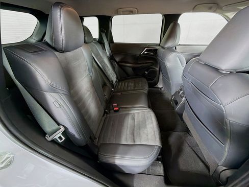 Used 2024 Mitsubishi Outlander SE image 26