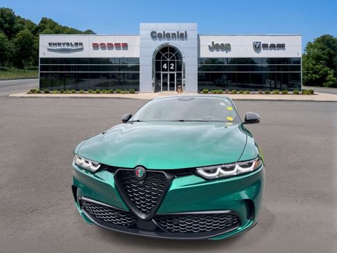 Used 2025 Alfa Romeo Tonale w/ Premium Package AWD/4WD image 8
