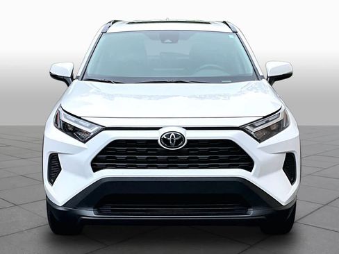 Used 2024 Toyota RAV4 XLE w/ Convenience Package FWD image 4