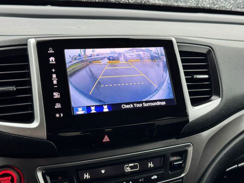 Used 2018 Honda Ridgeline Sport image 21