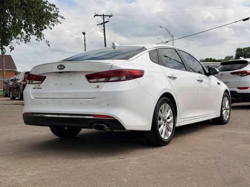 Used 2018 Kia Optima S FWD image 3