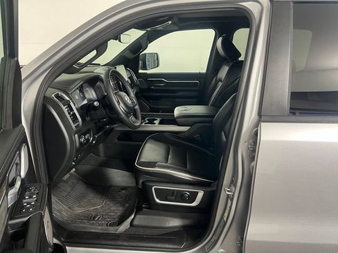 Used 2025 RAM 1500 Laramie AWD/4WD image 17