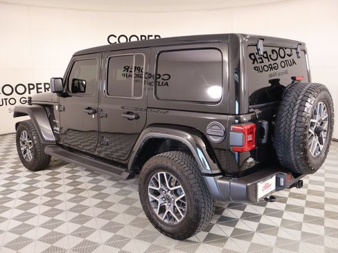 Used 2024 Jeep Wrangler Unlimited Sahara w/ Safety Group AWD/4WD image 22