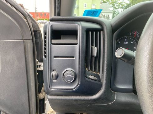 Used 2018 Chevrolet Silverado 1500 Custom w/ Custom Value Package image 14