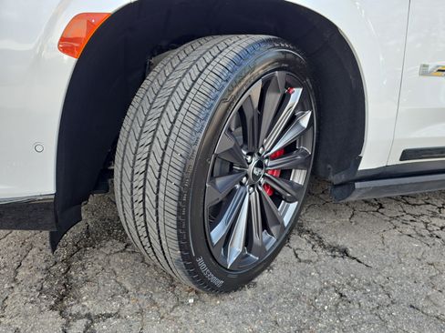 Used 2023 Cadillac Escalade V w/ Heavy-Duty Trailer Package AWD/4WD image 34