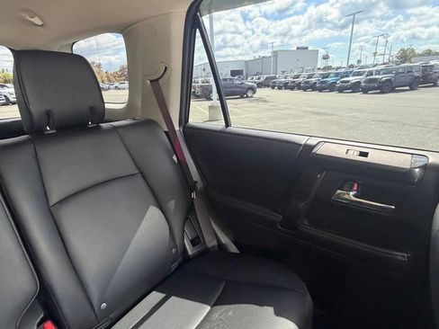 Used 2019 Toyota 4Runner TRD Off-Road Premium AWD/4WD image 20
