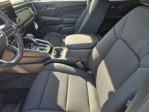 New 2026 GMC Canyon Elevation w/ Convenience Package image 17