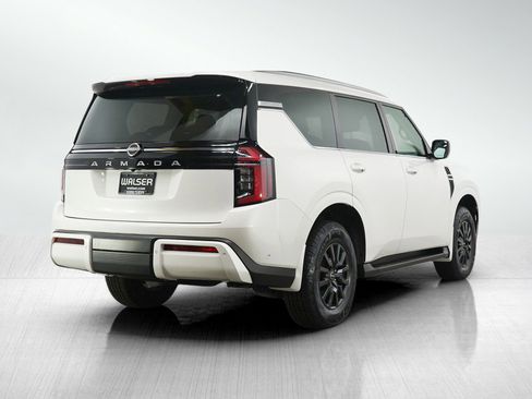 Used 2025 Nissan Armada SV AWD/4WD image 5