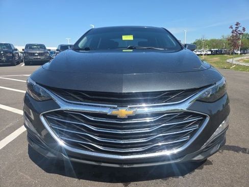Used 2020 Chevrolet Malibu LT image 3