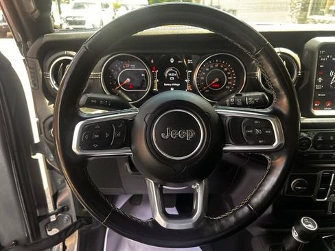 Used 2021 Jeep Wrangler Unlimited Sahara w/ Uconnect 4C Nav & Sound Group AWD/4WD image 21