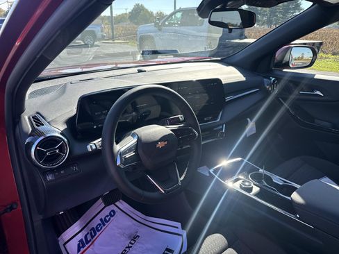 New 2026 Chevrolet Equinox LT image 9