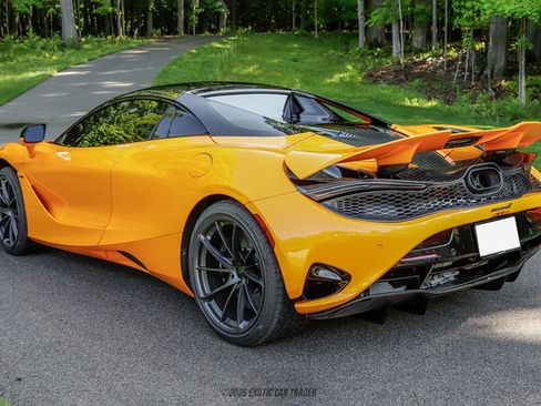 Used 2026 McLaren 750S Spider RWD image 4