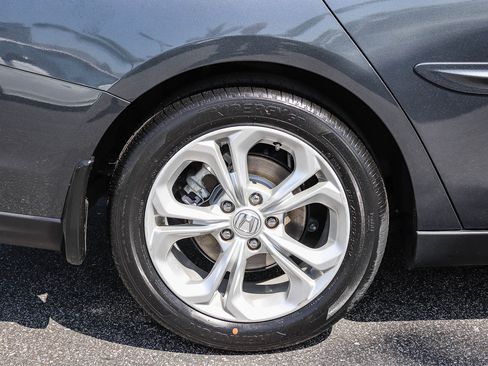 Certified 2023 Honda Accord LX image 9