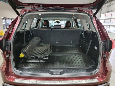 Used 2017 Toyota Highlander XLE image 36