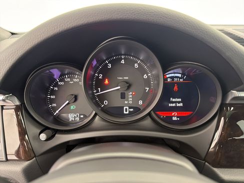Certified 2026 Porsche Macan AWD/4WD image 20