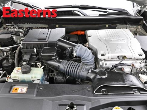 Used 2022 Mitsubishi Outlander LE AWD/4WD image 7