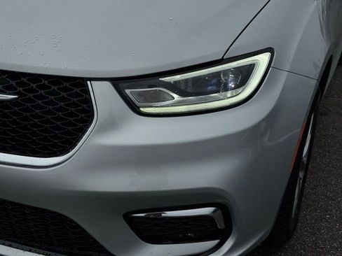 New 2026 Chrysler Pacifica Limited w/ Uconnect Theater Family Group image 2