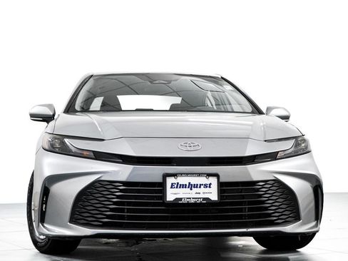 Used 2025 Toyota Camry LE FWD image 3