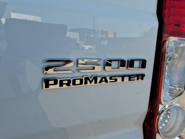 Used 2024 RAM ProMaster 2500 w/ Convenience Group FWD image 10