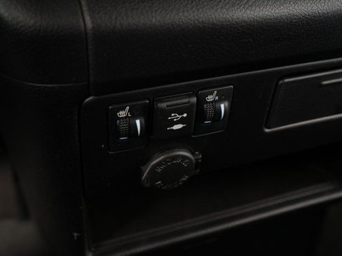 Used 2020 Toyota Sienna SE FWD image 50