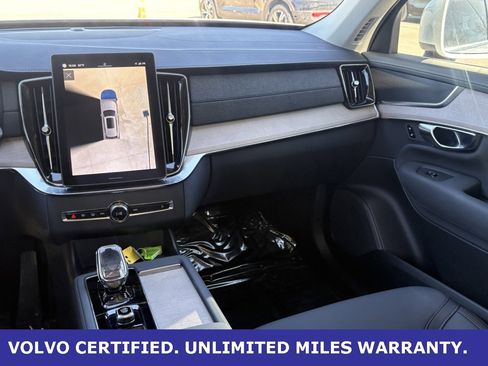 Certified 2025 Volvo XC90 B6 Plus image 15