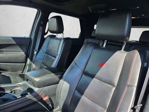 Used 2024 Dodge Durango GT RWD image 12