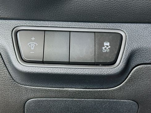 Used 2024 Kia Forte LXS image 17