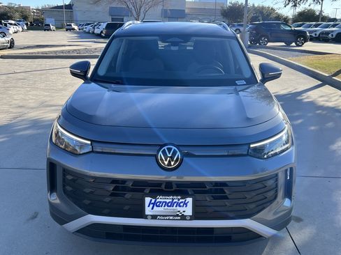 Certified 2025 Volkswagen Tiguan S image 3