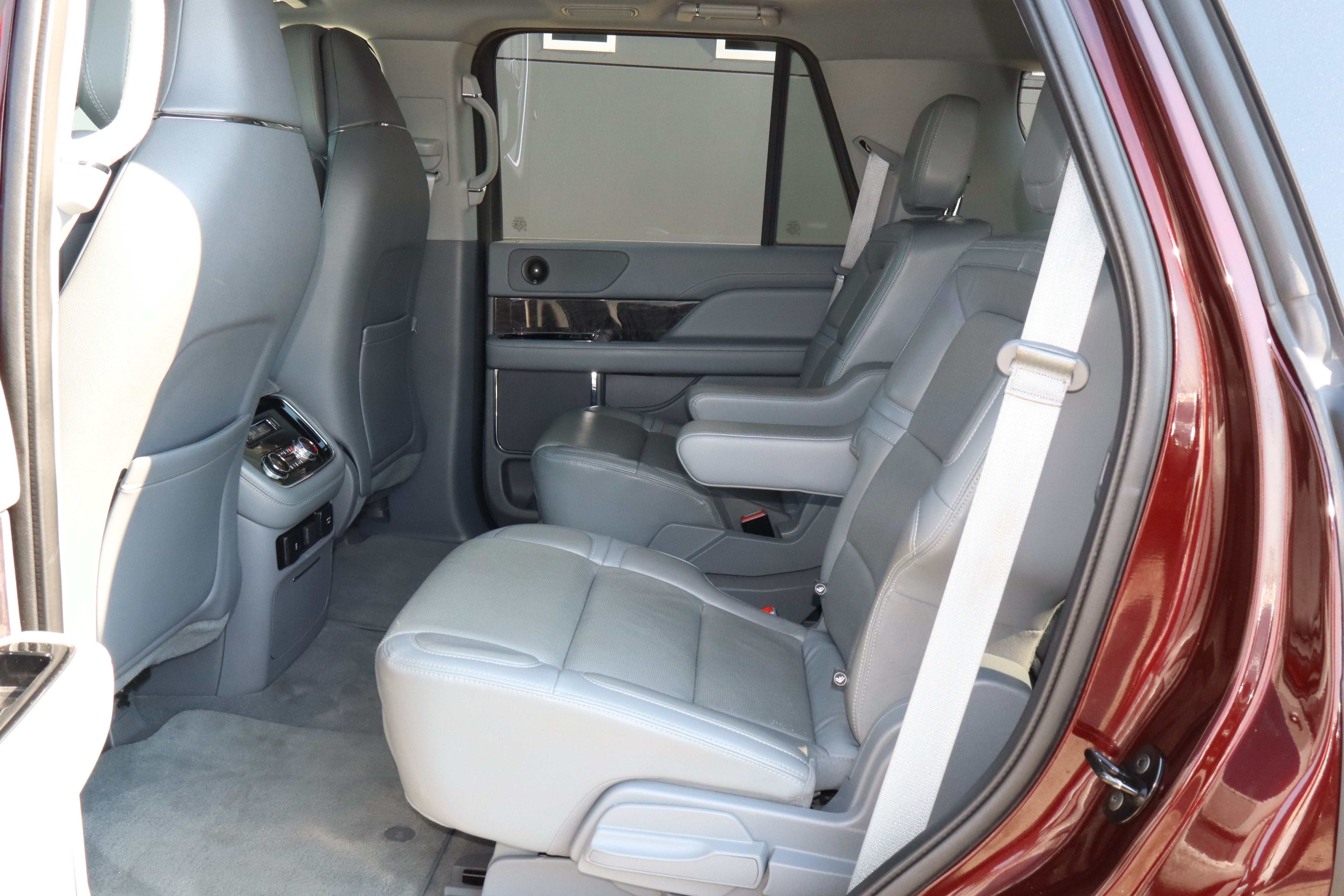 Used 2021 Lincoln Navigator Reserve AWD/4WD image 8