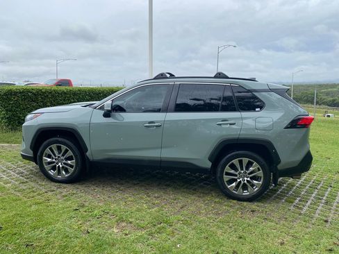 Used 2022 Toyota RAV4 XLE Premium FWD image 4