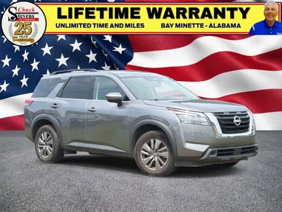 Used 2024 Nissan Pathfinder SV