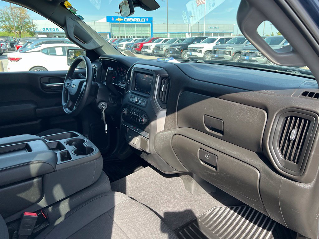 Used 2020 Chevrolet Silverado 1500 Custom w/ Custom Value Package AWD/4WD image 25