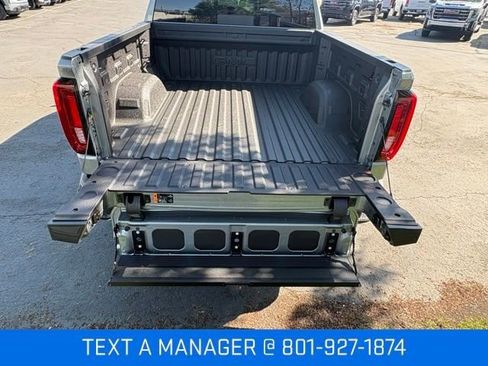 New 2026 GMC Sierra 1500 AT4 w/ AT4 Premium Package AWD/4WD image 12