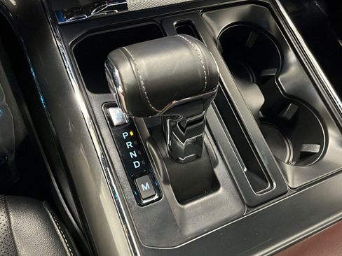 Used 2023 Ford F150 Lariat AWD/4WD image 18