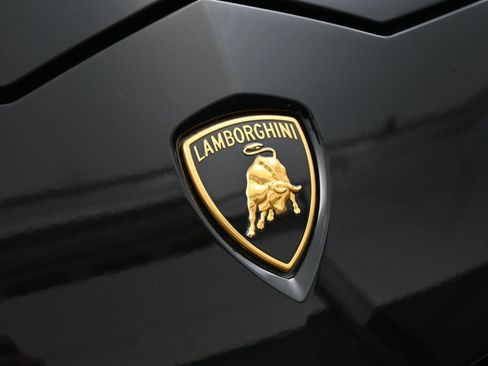 Used 2022 Lamborghini Urus AWD/4WD image 13