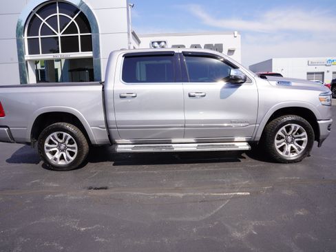 Used 2024 RAM 1500 Limited w/ Body Color Bumper Group AWD/4WD image 2