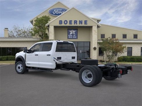 New 2026 Ford F550 4x4 Crew Cab image 4